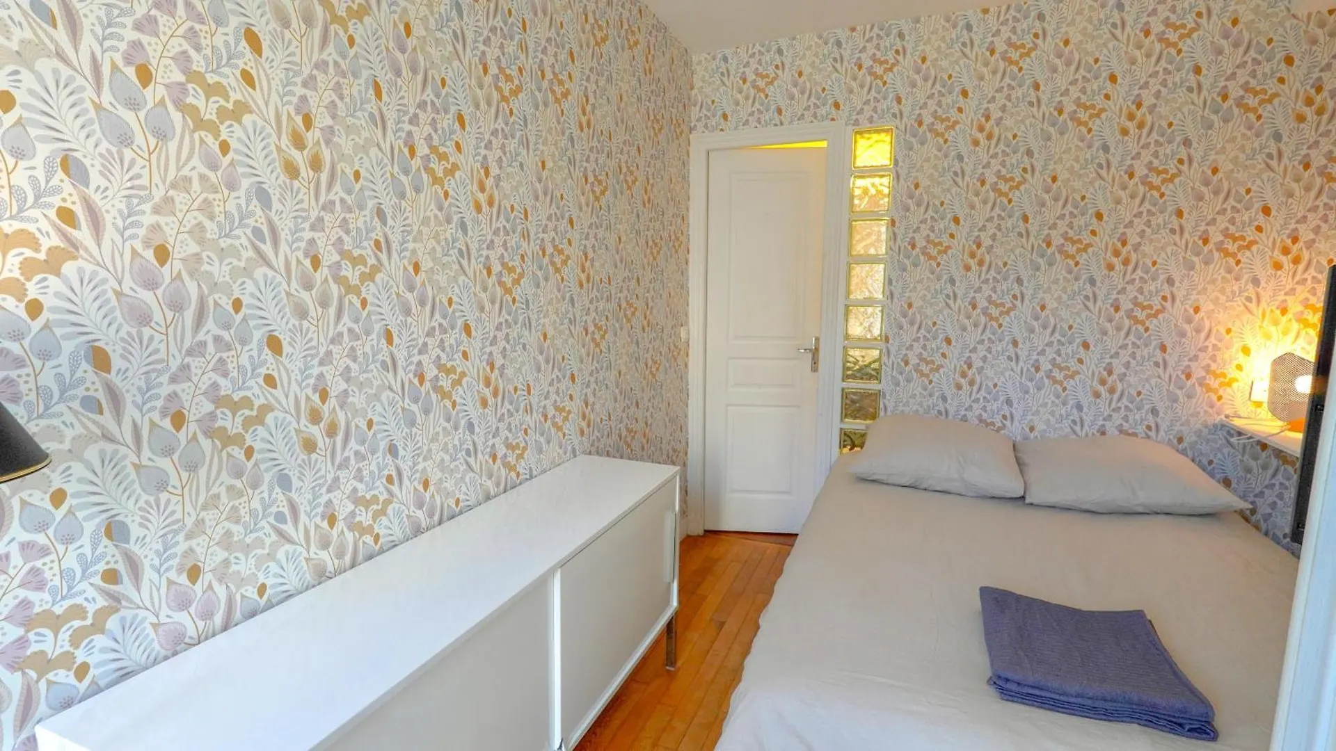 011 Grand Sunny Flat At Montorgeuil Apartment Paris